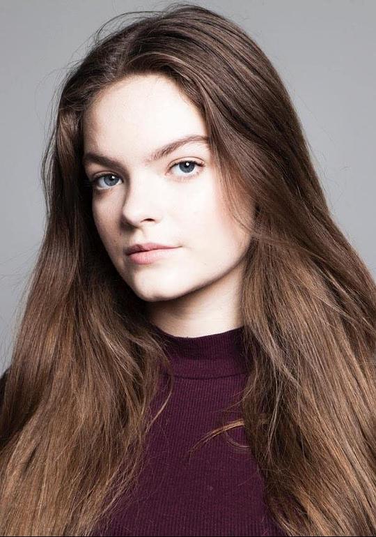 迪尔娅·瓦尔斯多提 Diljá Valsdóttir照片