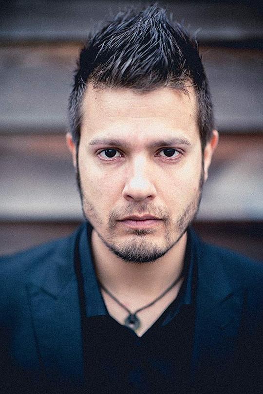 丹尼·泰凯尔 Danny Thykær照片