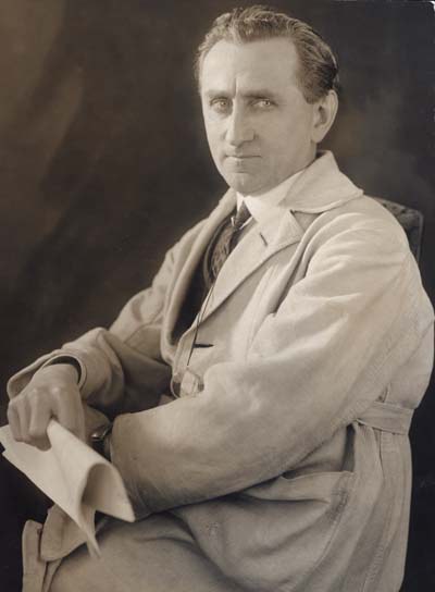 雷斯特·霍尔格-马森 Holger-Madsen照片