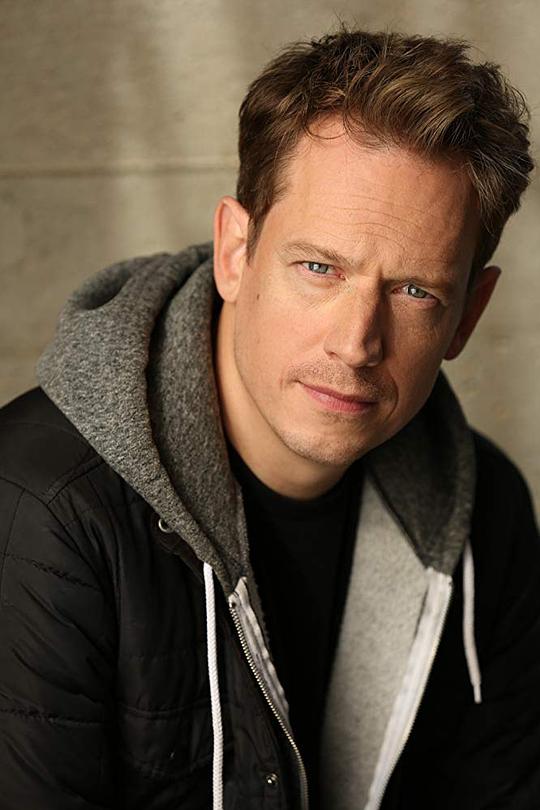 约翰·马洛瑞·亚瑟 John Mallory Asher照片