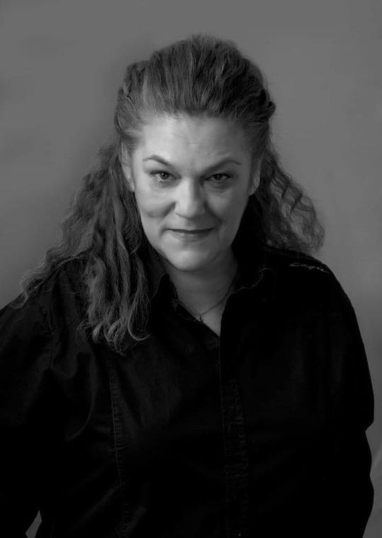 安娜·科斯特威斯卡 Ana Kostovska照片