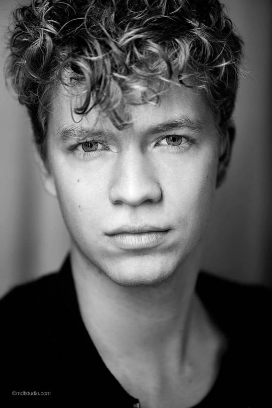 埃利亚斯·蒙克 Elias Munk照片