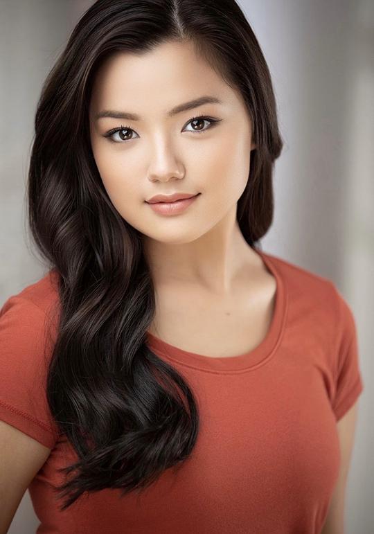 伊丽莎白·于 Elizabeth Yu照片