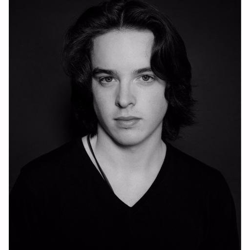 福迪亚·瓦尔什-匹罗 Ferdia Walsh-Peelo照片