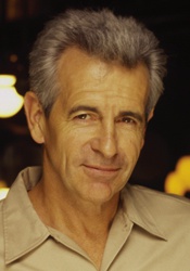 詹姆斯·诺顿 James Naughton照片