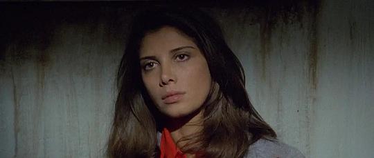 劳拉·贝利 Laura Belli照片