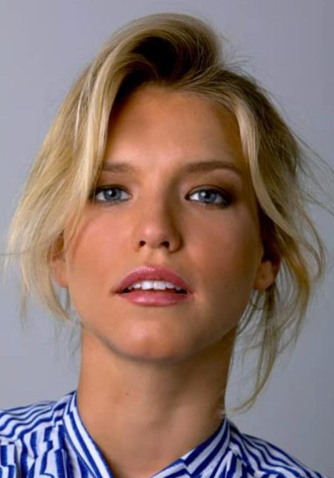 杰西卡·瓦利 Jess Varley照片