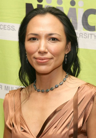 艾琳·贝达 Irene Bedard照片