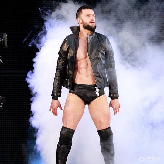 芬·巴洛尔 Finn Balor照片