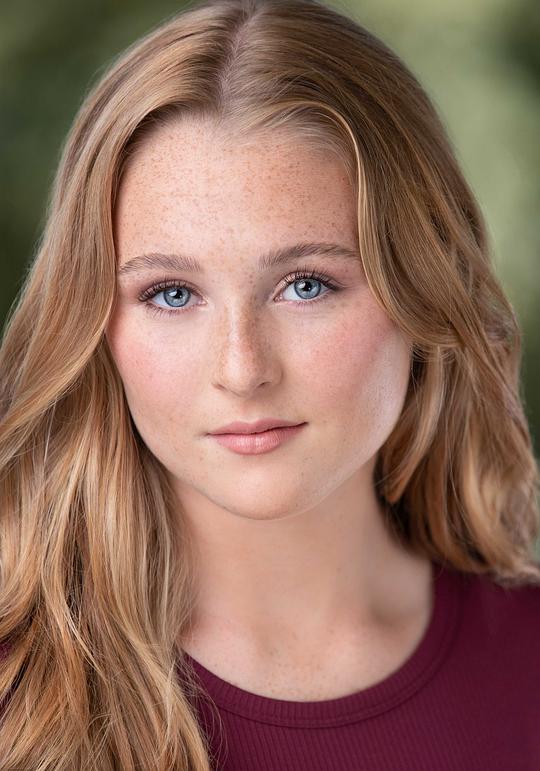 Julia M. Ebner照片