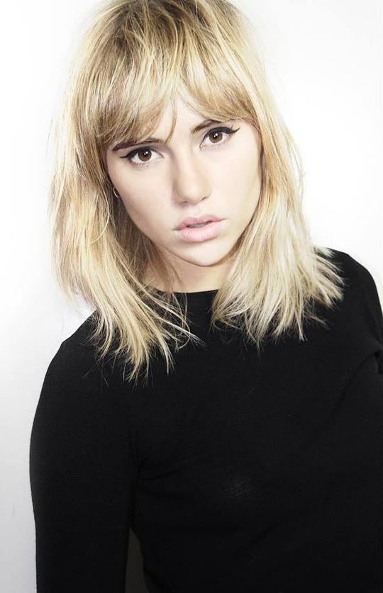 苏琪·沃特豪斯 Suki Waterhouse照片