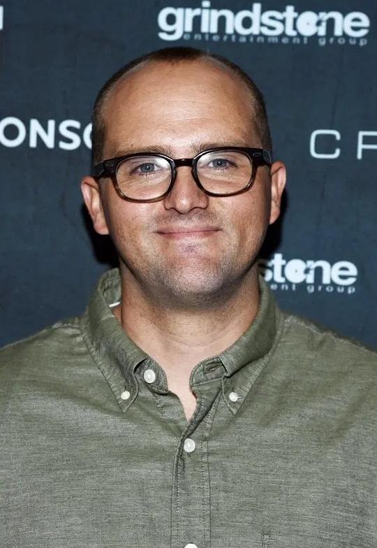 卡莱尔·尤班克 Carlyle Eubank照片