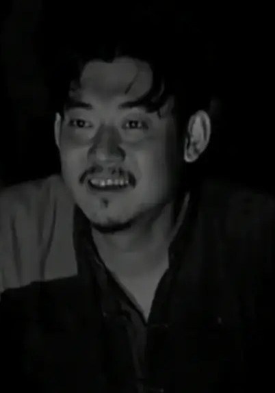 袁丁 Ding Yuan照片