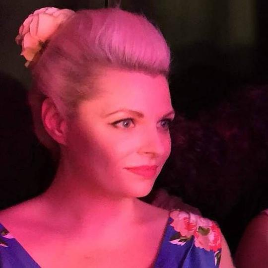 丽莎 Lisa Foothead照片