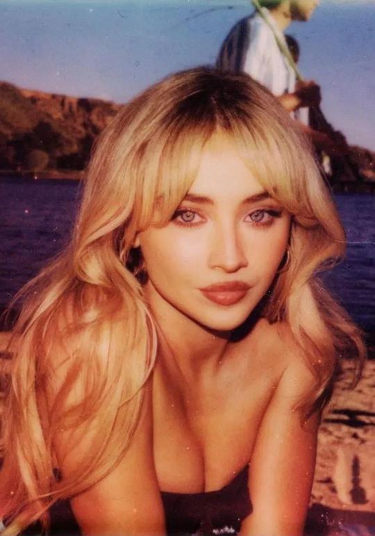 塞布丽娜·卡彭特 Sabrina Carpenter照片