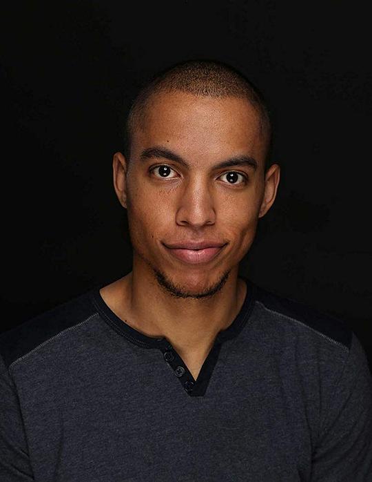 扎克瑞·亚瑟 Zachary Arthur照片