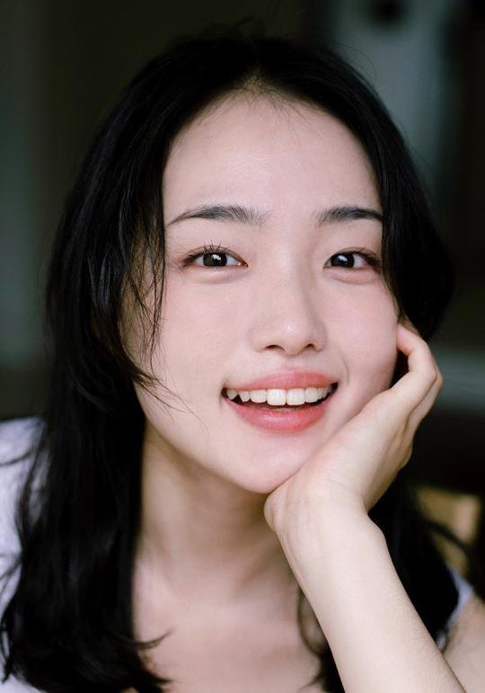 金正妍 Kim Jung-yeon照片