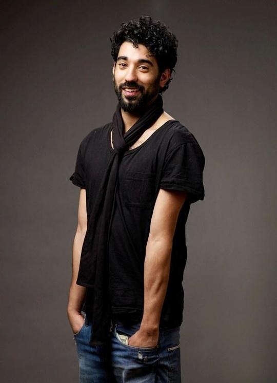 雷·潘莎基 Ray Panthaki照片