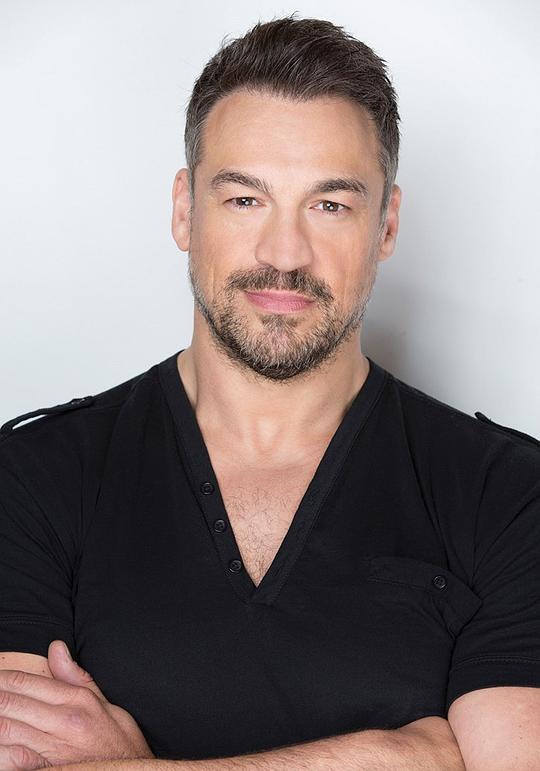 阿莱克斯·潘诺维奇 Aleks Paunovic照片