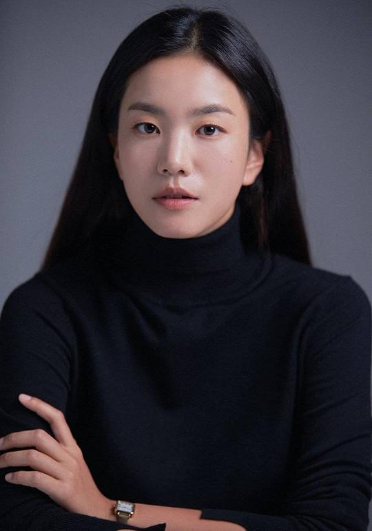 李雪 Lee Seol照片