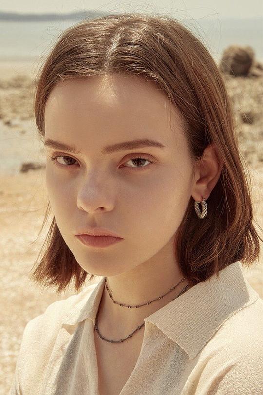 劳雷尔·马斯登 Laurel Marsden照片