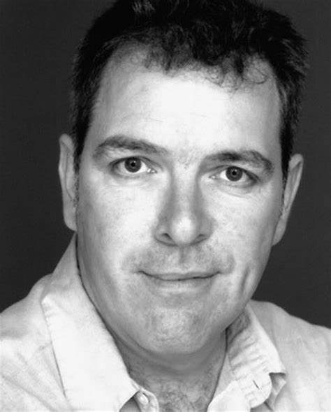 劳埃德·哈钦森 Lloyd Hutchinson照片