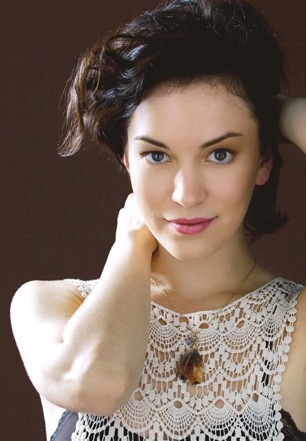 布丽特·洛薇尔 Britt Lower照片