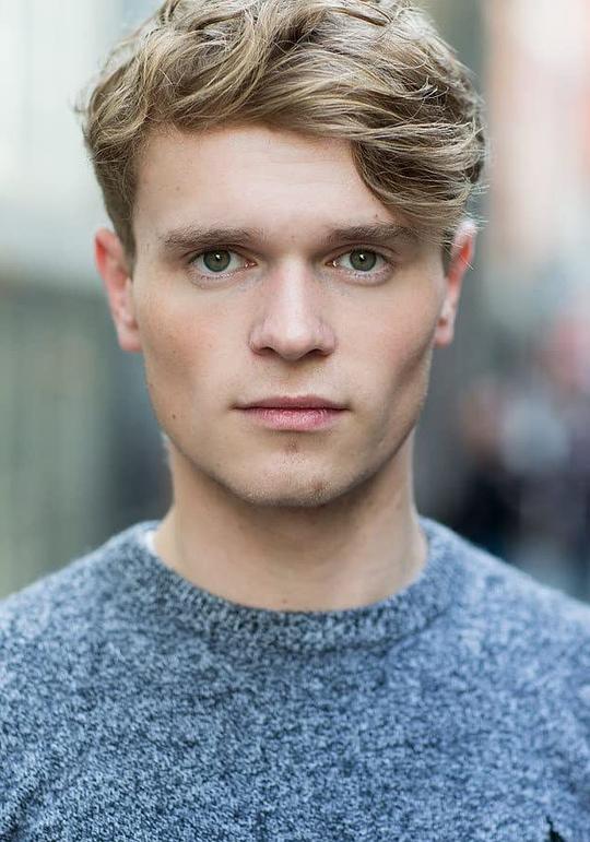 艾伦·斯科特 Alan Scott照片