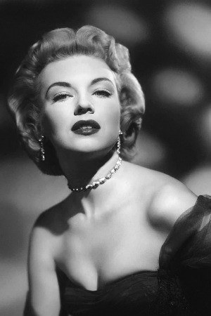 凯瑟琳·休斯 Kathleen Hughes照片