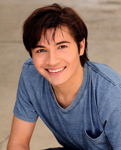 泰勒·格雷 Taylor Gray照片