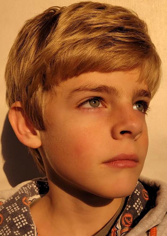 诺亚·斯塔斯 Noa Staes照片