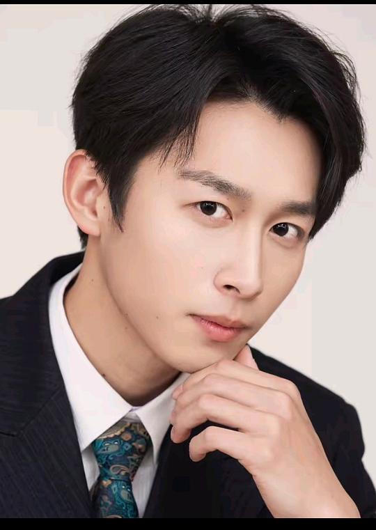 严浩 Hao Yan照片