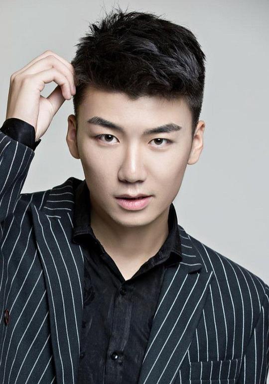 李梦男 Mengnan Li照片