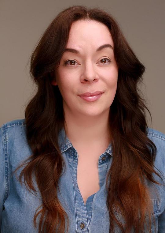 凯瑟琳·亚当斯 Catherine Adams照片