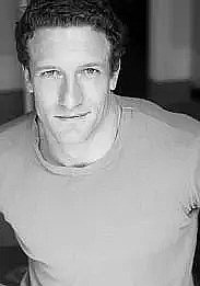 迈克·爱德华 Mike Edward照片