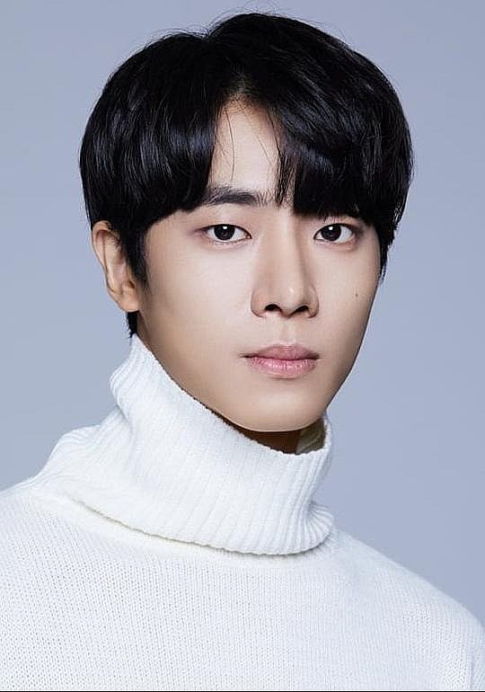 秋泳愚 Young Woo Chu照片