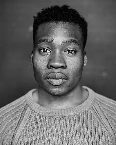 菲萨约·阿基纳德 Fisayo Akinade照片