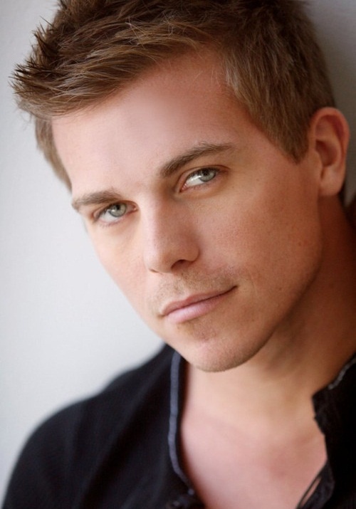 迈克尔·罗克 Michael Roark照片