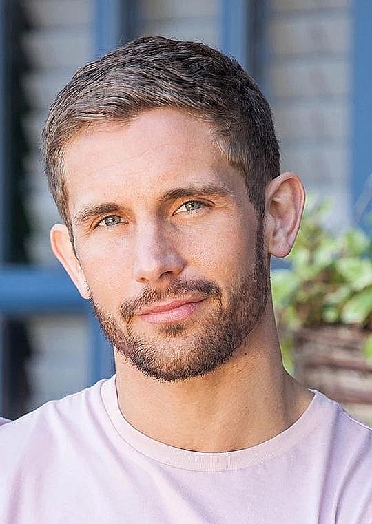 亚当·伍德沃德 Adam Woodward照片