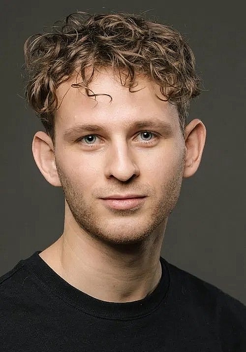 奥斯卡·克隆斯托姆 Oskar Kröönström照片