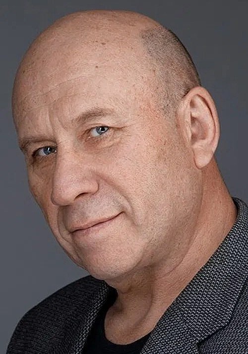 亚历山大·奥库涅夫 Aleksander Okunev照片