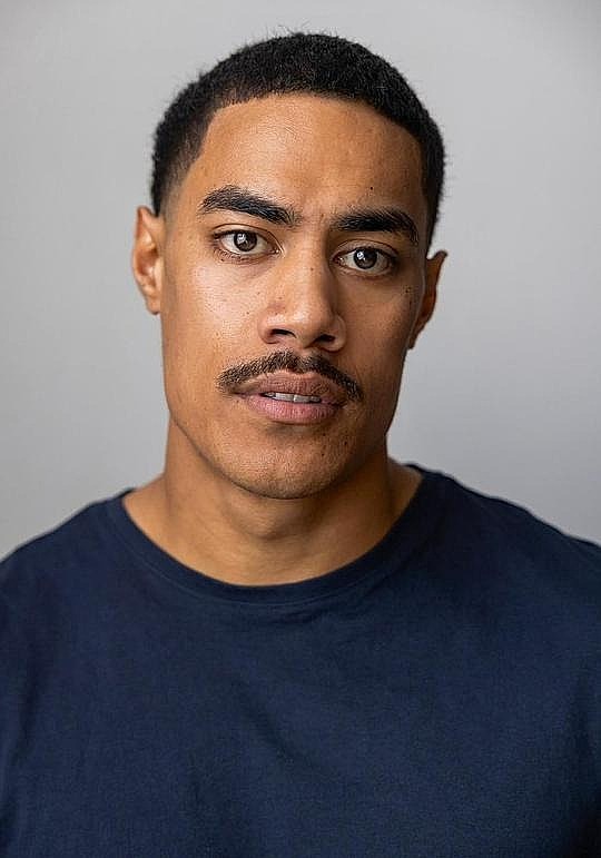 迪米特里乌斯·舒斯特-科洛阿玛坦吉 Dimitrius Schuster-Koloamatangi照片