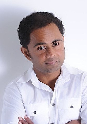 拉维·纳亚兰 Ravi Narayan照片