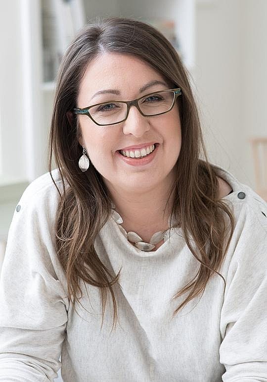 露丝·韦尔 Ruth Ware照片