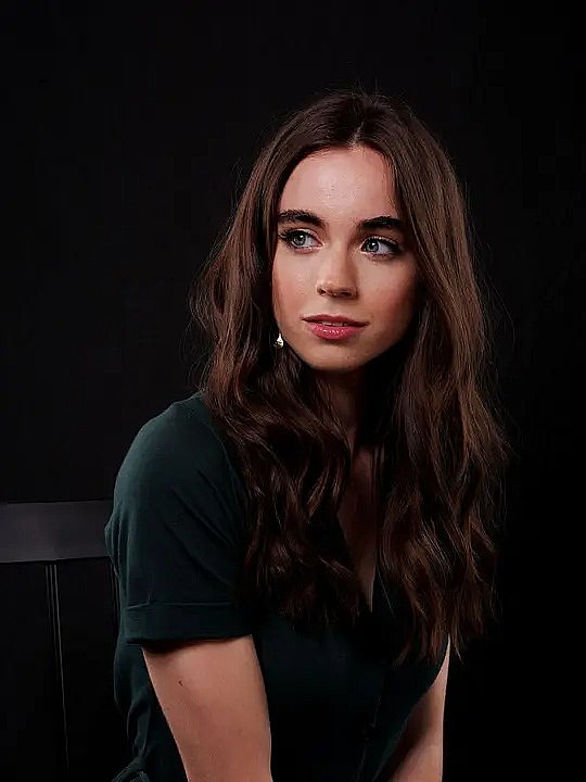 莎拉·德贾斯丁 Sarah Desjardins照片