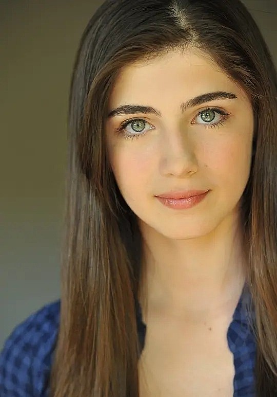 安德拉·内切塔 Andra Nechita照片