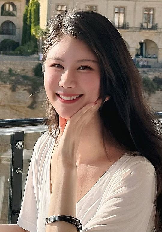 郑萱轩 Xuanxuan Zheng照片