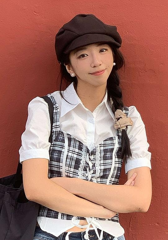 朱丽云 Liyun Zhu照片