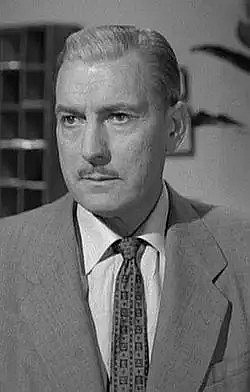 Douglas Evans照片