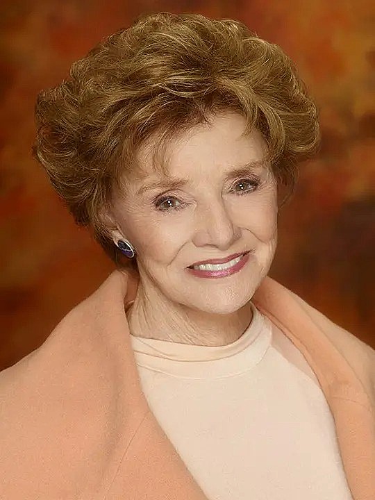 佩吉·麦卡 Peggy McCay照片